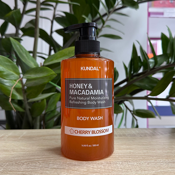 Kundal Honey Macadamia Pure Body Wash Cherry Blossom, 500мл
