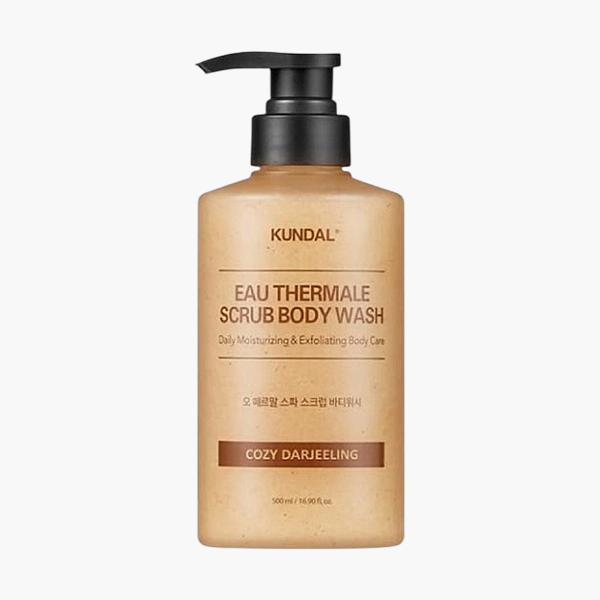 Kundal Eau Thermale Scrub Body Wash Cozy Darjeeling, 500мл